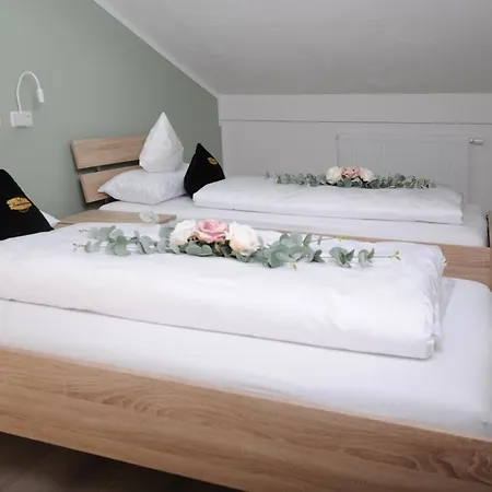Boardinghouse Apartment
